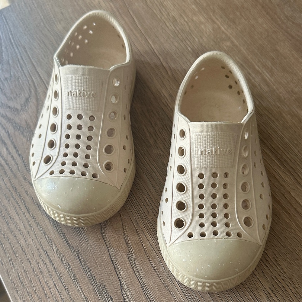 Native Jefferson, Bone White, C6